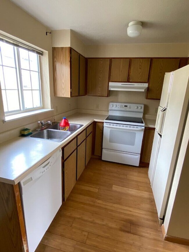 Building Photo - 2 Bed 1.5 Bath Townhouse in Missoula