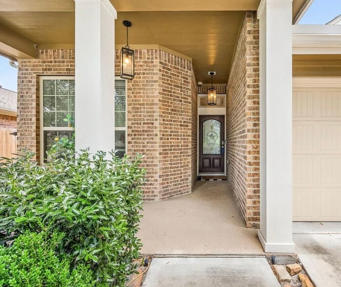 Building Photo - 3015 Crescent Oaks Park Ln
