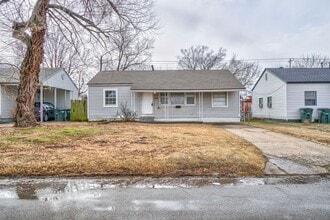 Building Photo - 3 Bed 1 Bath in Del City!
