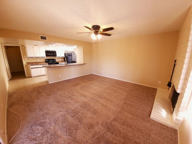 Building Photo - HOME IN ACTIVE ADULT COMMUNITY!!!