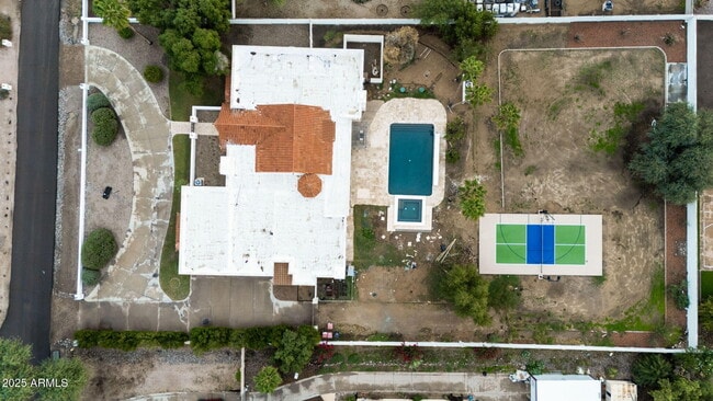 Building Photo - 10111 E Cholla St