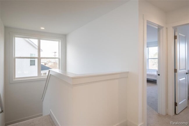 Building Photo - 5556 Hobart Ct