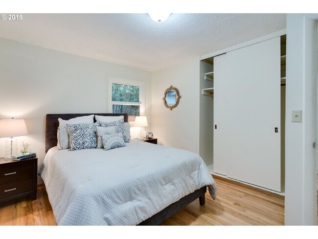 Building Photo - Cedar Hills Home on Large Lot with Fenced Backyard!!!