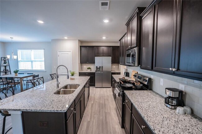 Building Photo - 454 Burgundy Terrace SE