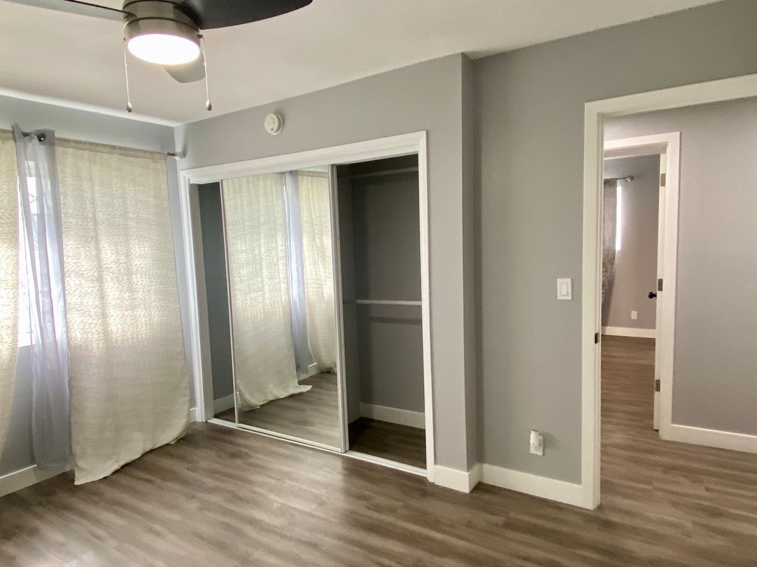 Building Photo - 1144 Carson St