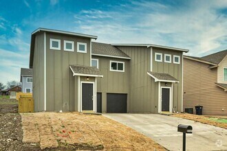 Building Photo - Fort Worth Duplex NOW LEASING for a June M...