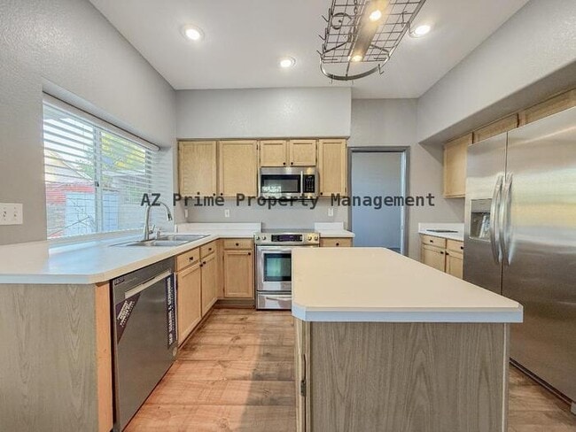 Building Photo - 260 W Calle Monte Vista