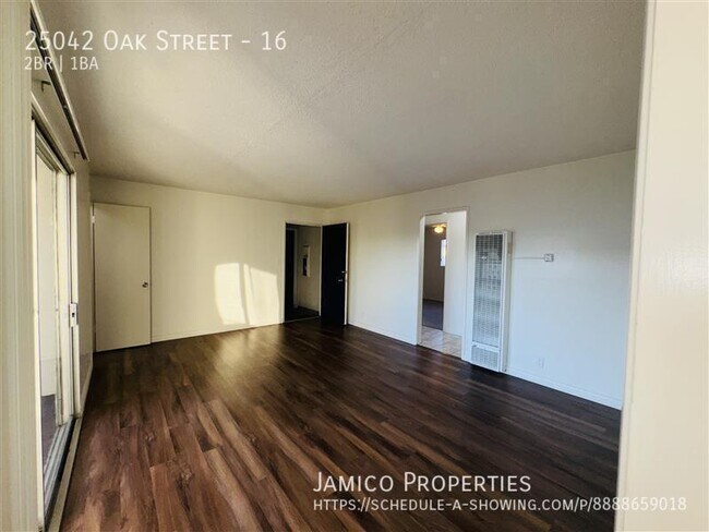 Building Photo - 25042 Oak St