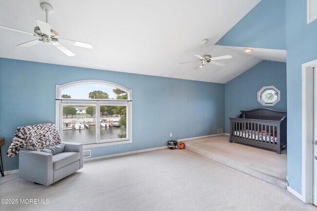 Building Photo - 410 Hemlock Dr