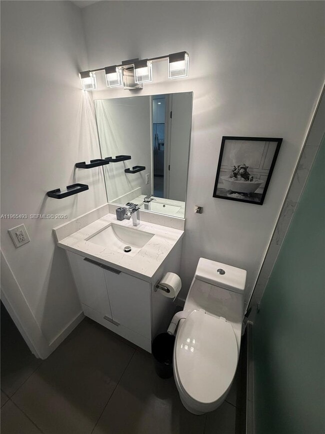 Building Photo - 13105 Ixora Ct