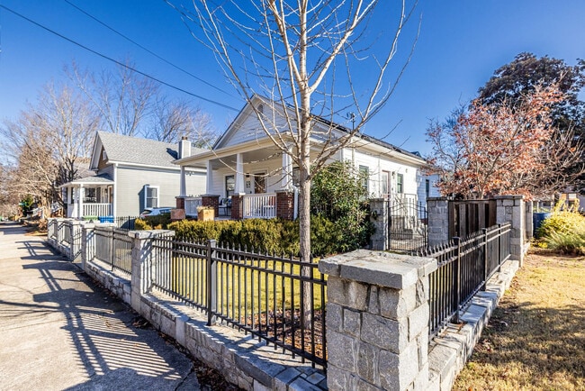 Building Photo - 71 Randolph St NE