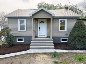 Building Photo - 93 N Greenview Rd