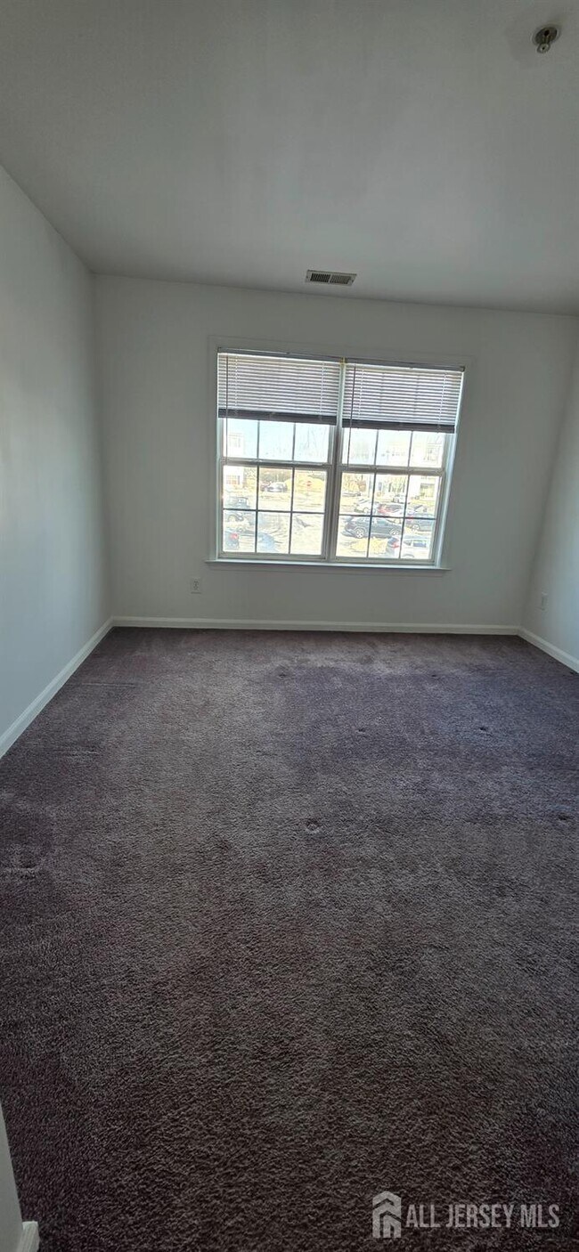 Building Photo - 223 Waterford Dr