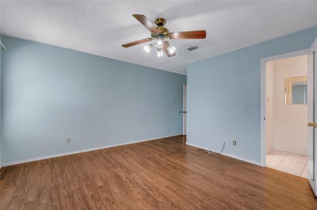 Building Photo - 2800 Shady Grove Dr