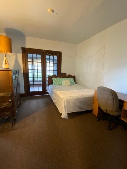 Building Photo - 171 W End Ave