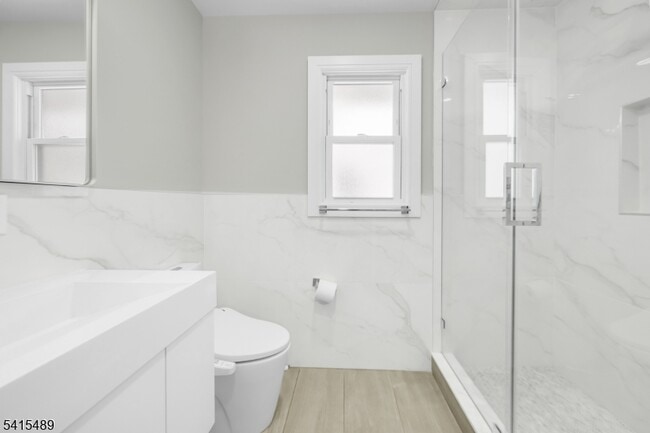 Building Photo - 475 Cedar Ln