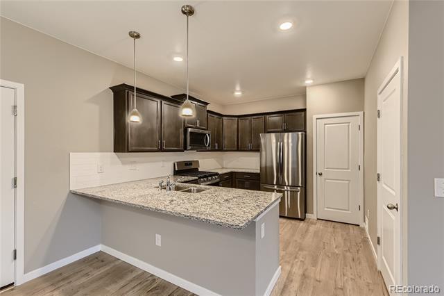 Building Photo - 847 Quatar St