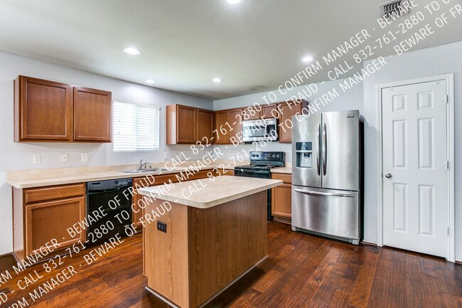 Building Photo - 1128 Foxglove Ln