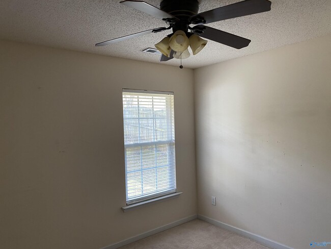 Building Photo - 131 Shadow Ct SW