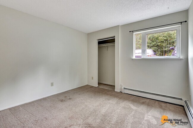 Building Photo - Cozy Condo for Rent in East Anchorage!