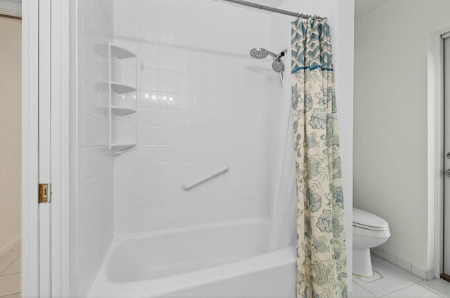 Building Photo - 699 NW 16th Ave