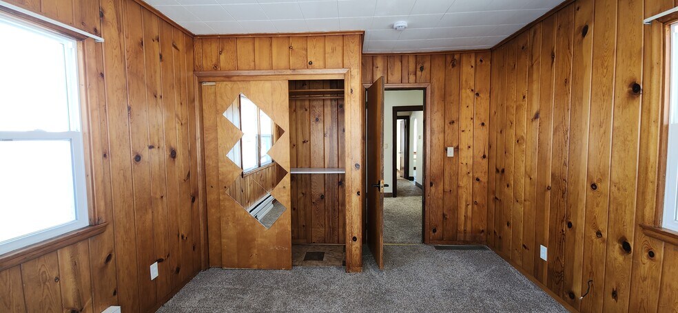 Building Photo - 2238 West Ave S