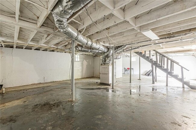 Building Photo - 350 Brooks Ave SW