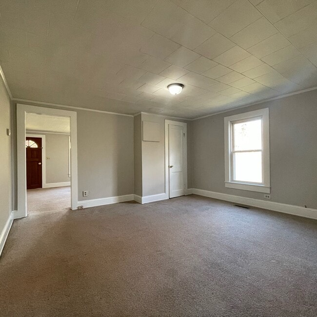 Building Photo - 4871 Ponderosa Rd