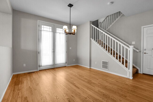 Building Photo - Central Park HOUSE for rent! 2 BLOCKS TO STANLEY MARKETPLACE