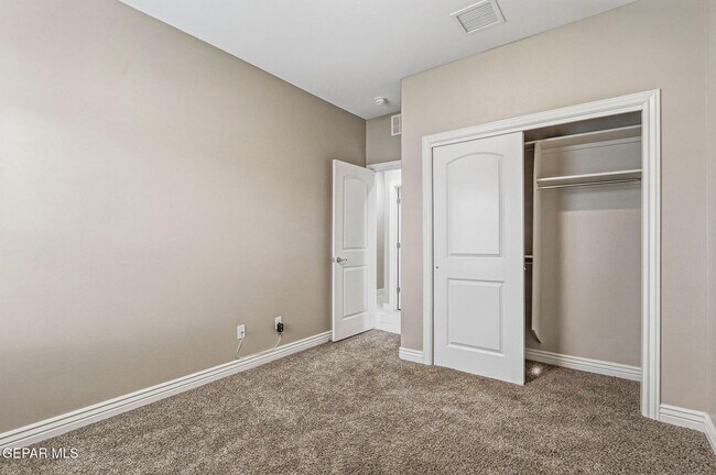 Building Photo - 14925 Tierra Mirage Ave