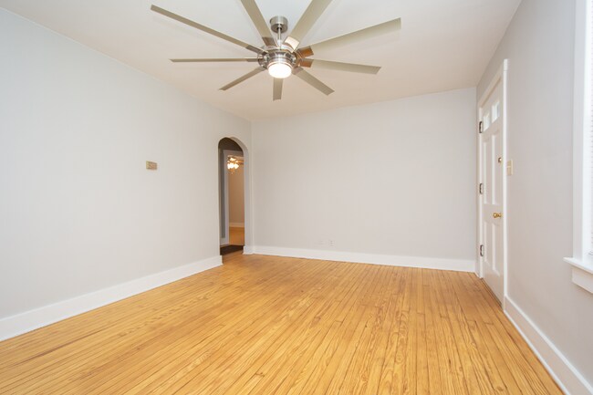 Building Photo - 1518 McKay Ave