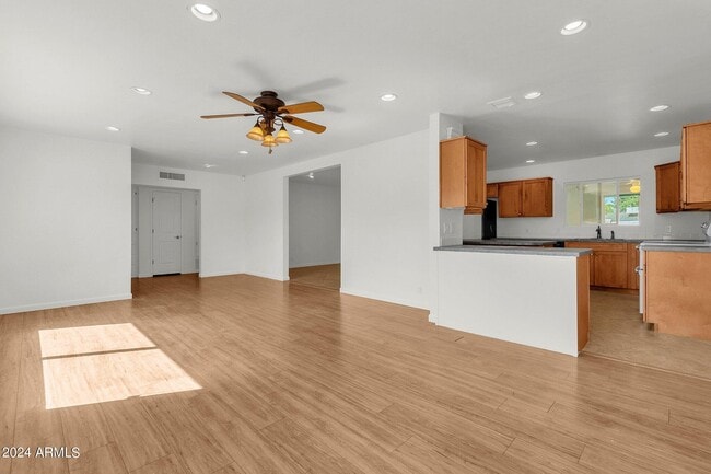 Building Photo - 3660 N 52nd St