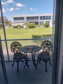 Building Photo - 361 Windsor N