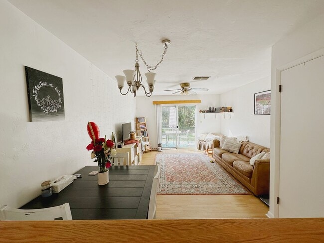 Building Photo - Oak Village - Beautiful 2 Bedroom, 1 Bathroom Townhome