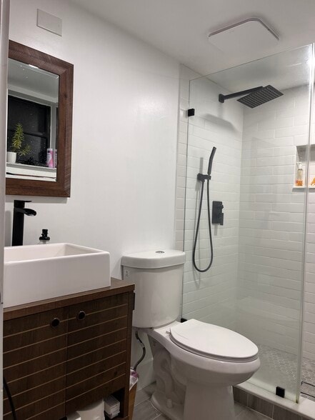 Building Photo - 4699 Lucerne Lakes Blvd E