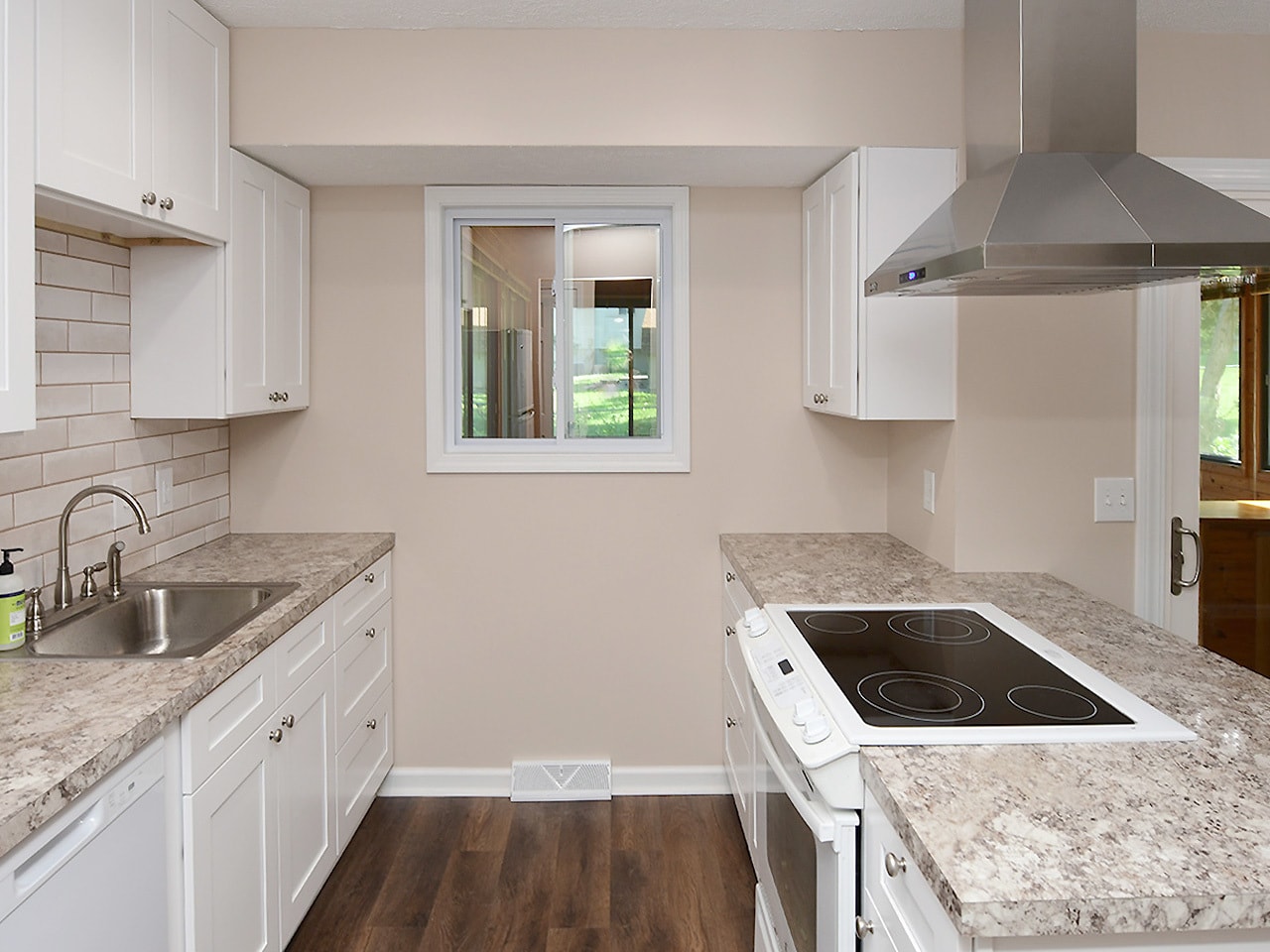 Building Photo - 14028 Madison Cir