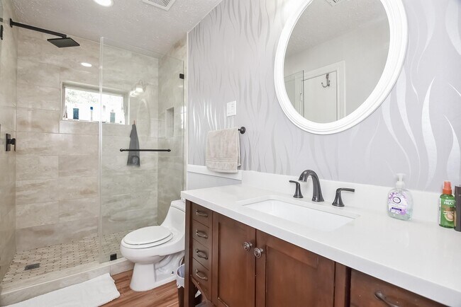 Building Photo - 2722 Amaranth Dr