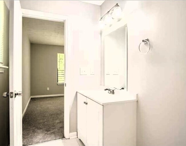 Building Photo - 1967 Faith Cv