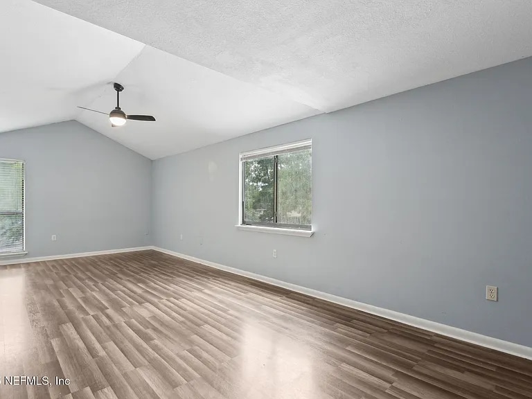 upper M bedrm - 10388 Arrow Bluff Ct