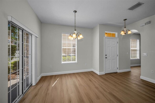Building Photo - 617 52nd Ave N