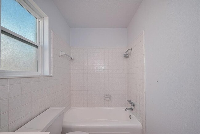 Building Photo - 7926 Jonquil Dr