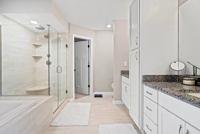 Building Photo - 4300 Steamboat Rd