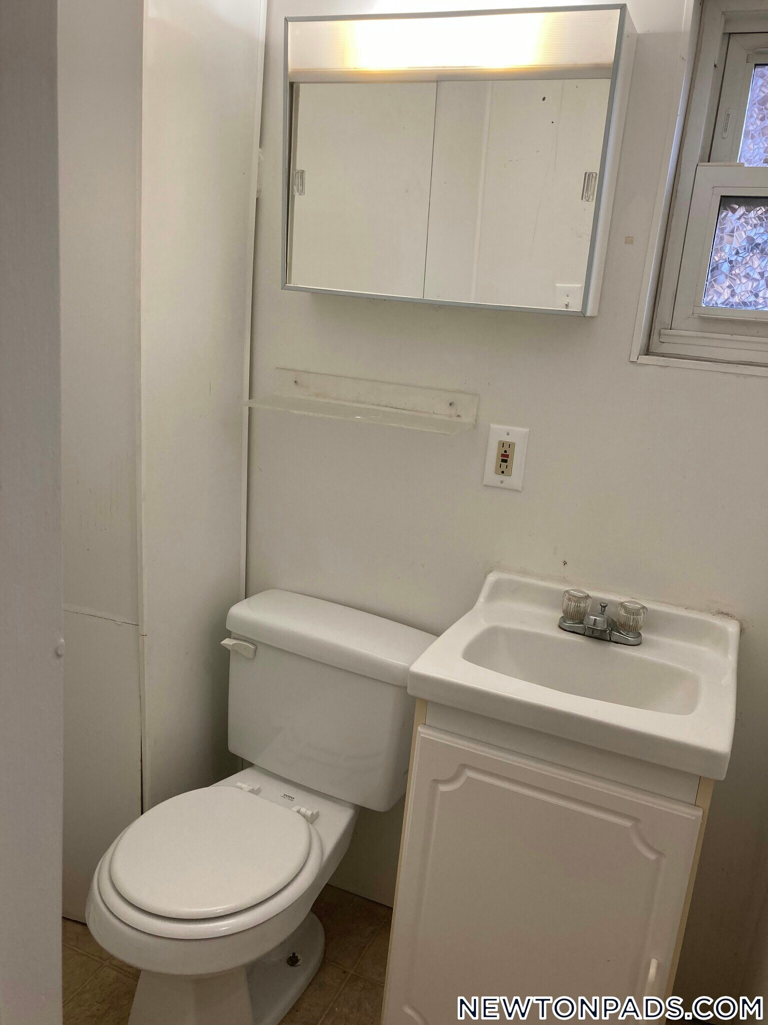 Building Photo - 12 Lincoln St