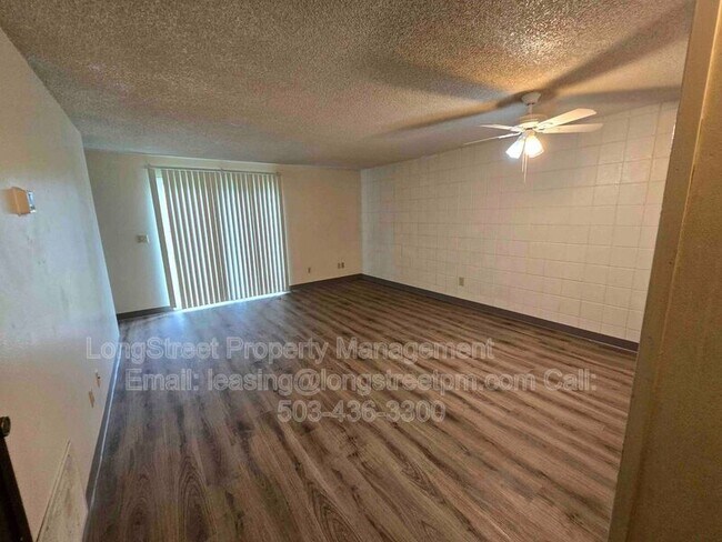 Building Photo - 2145 NW Highland Dr
