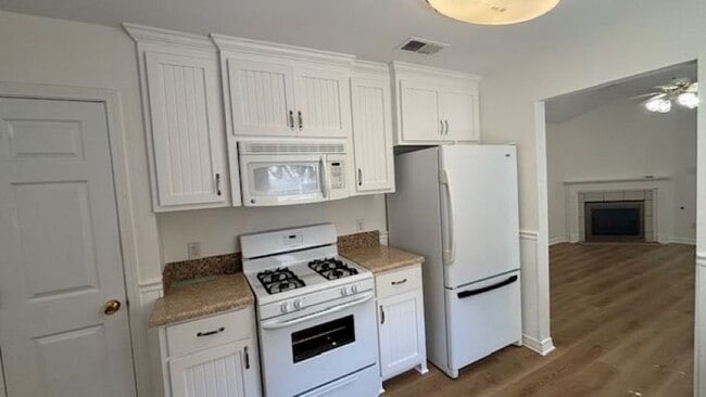 Building Photo - 508 Westchase Ct N