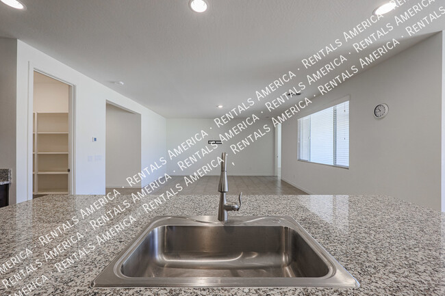 Building Photo - 4806 S 110th Ave