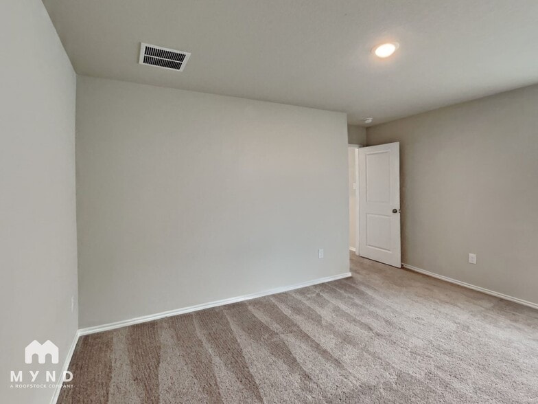 Building Photo - 4220 Thalweg Way