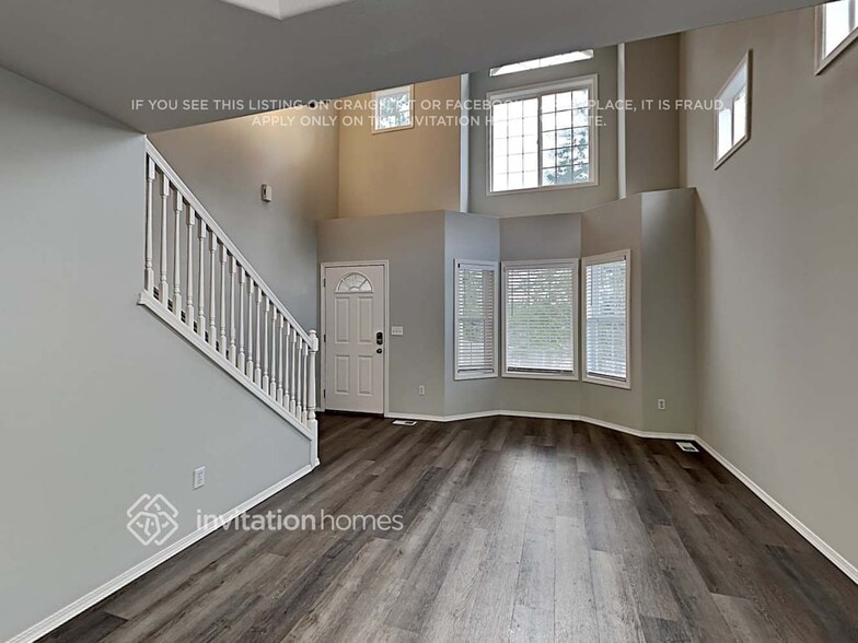 Building Photo - 1517 201st St E