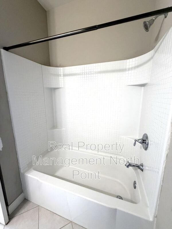Building Photo - 3026 Eltham Pl