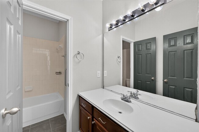 Building Photo - 30303 Mesa Valley Dr